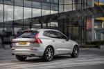 Volvo XC60 D4 Inscription 2017 года (UK)